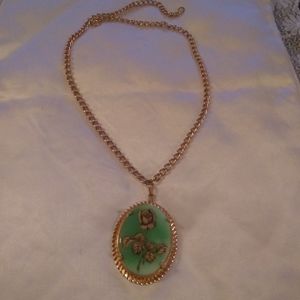 Beautiful vintage Cameo Necklace